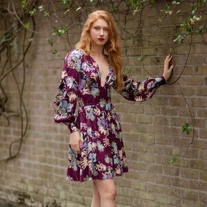 Trashy Diva Bordeaux ferns deep cut bianca mini size 12, EUC